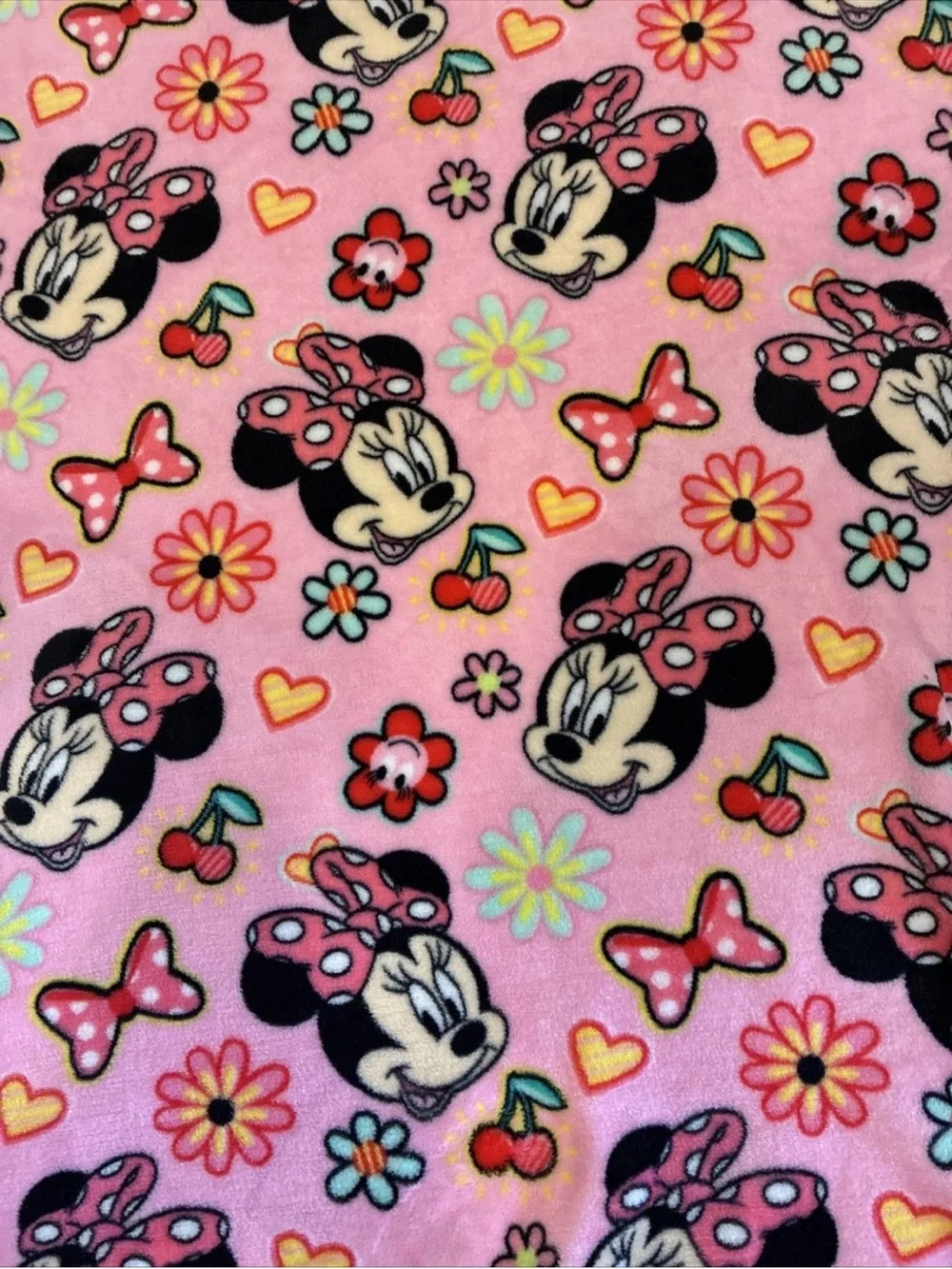 Disney Pink Minnie Mouse Patterned Plush Throw